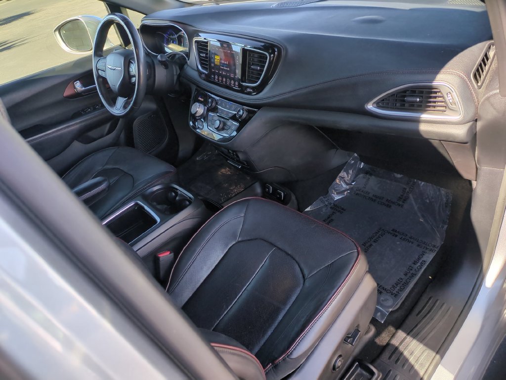 Used 2020 Chrysler Pacifica Limited FWD image 10
