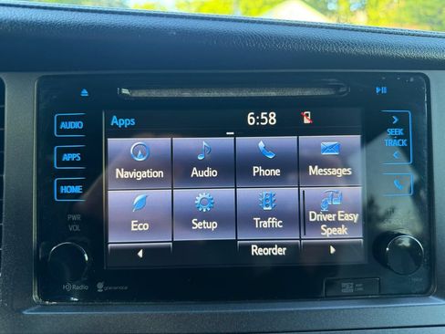 Used 2015 Toyota Sienna XLE w/ XLE Navigation Package FWD image 18