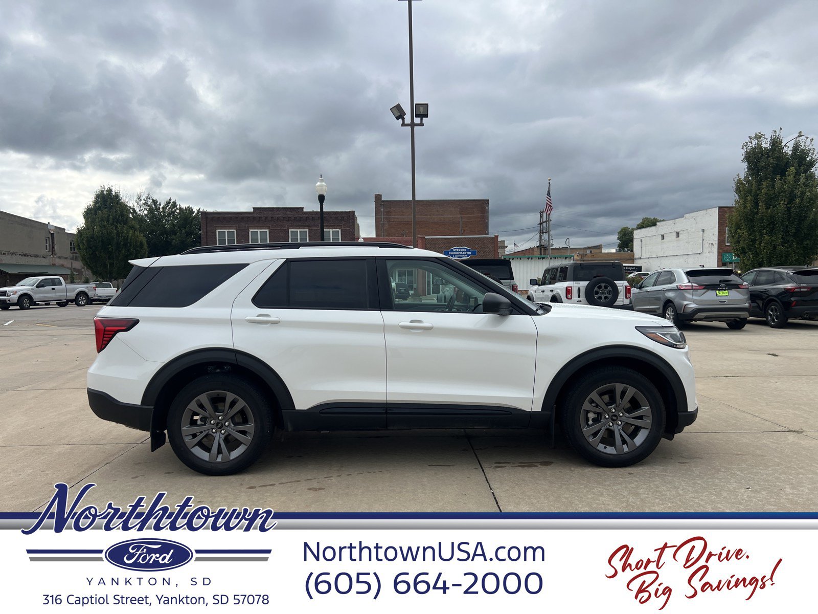 Used 2026 Ford Explorer Active w/ Active Comfort Package AWD/4WD image 5