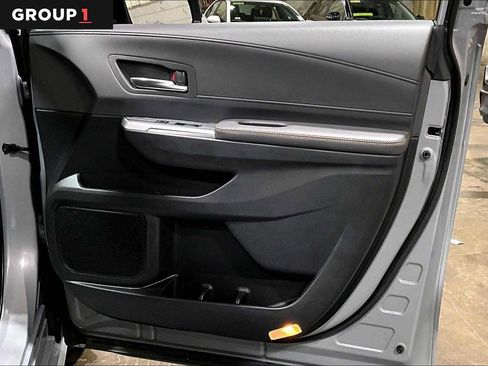 Certified 2022 Toyota Sienna XLE Woodland Edition image 23