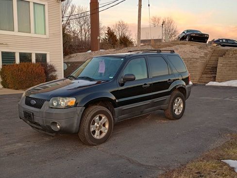 Used 2007 Ford Escape XLT image 1