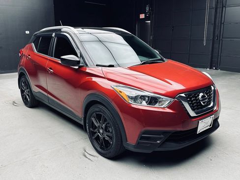 Used 2020 Nissan Kicks SV FWD image 9