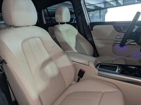 Certified 2025 Mercedes-Benz GLA 250 4MATIC image 19