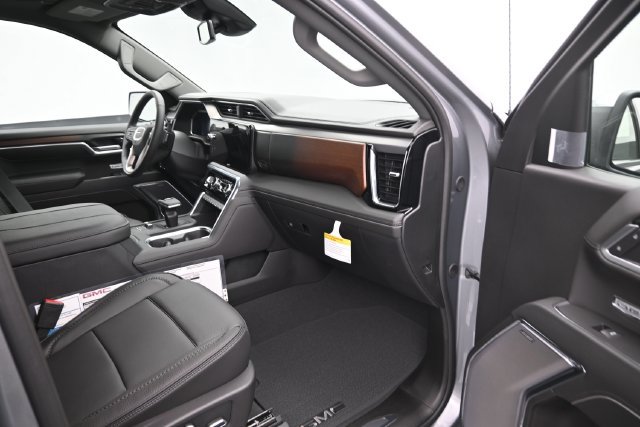 Certified 2024 Cadillac Escalade Sport Platinum w/ LPO, ONYX Package AWD/4WD image 9