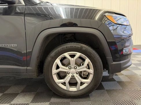 Used 2024 Jeep Compass Latitude AWD/4WD image 26