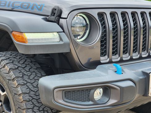 Used 2023 Jeep Wrangler Unlimited Rubicon 4xe AWD/4WD image 9