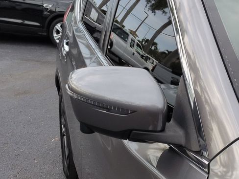 Used 2018 Nissan Rogue SL AWD/4WD image 12