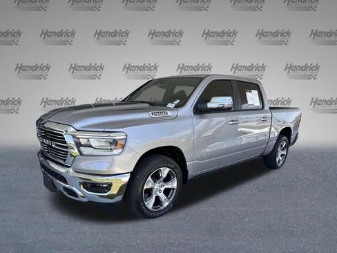 Used 2024 RAM 1500 Laramie AWD/4WD image 5