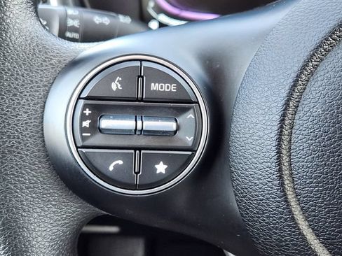 Certified 2025 Kia Soul LX w/ LX Technology Package FWD image 26