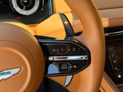 Used 2024 Aston Martin DB12 Coupe RWD image 33