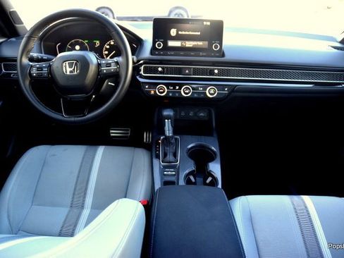 Certified 2025 Honda Civic Sport image 13