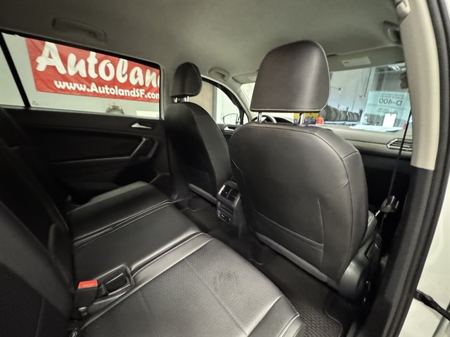 Used 2021 Volkswagen Tiguan SEL FWD image 16