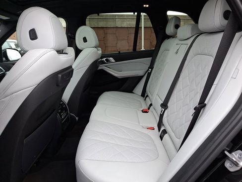 Certified 2023 BMW X5 xDrive40i w/ Executive Package image 11