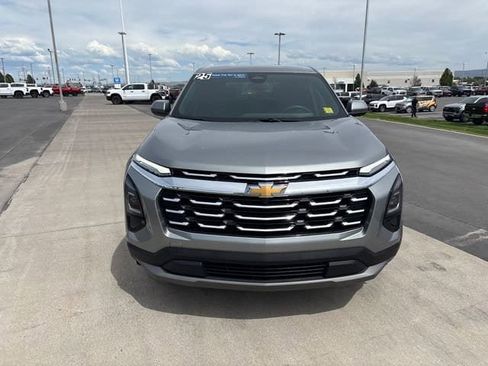 Used 2025 Chevrolet Equinox LT AWD/4WD image 8