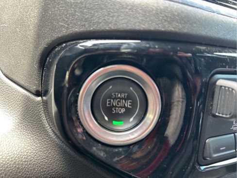 Used 2023 Chevrolet Silverado 1500 RST w/ Z71 Off-Road Package AWD/4WD image 32