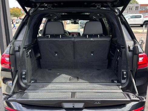 Used 2022 BMW X7 xDrive40i w/ Premium Package image 8