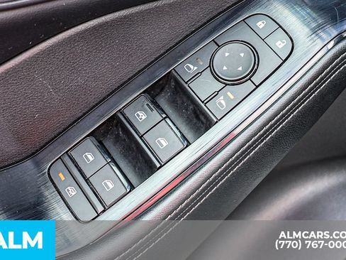 Used 2024 Nissan Rogue SV FWD image 47