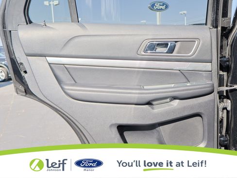 Used 2018 Ford Explorer XLT w/ Equipment Group 202A image 27