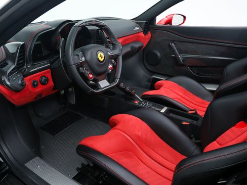 Certified 2015 Ferrari 458 Speciale A RWD image 2