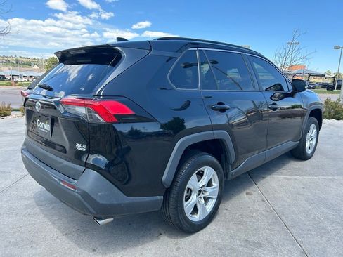 Used 2021 Toyota RAV4 XLE w/ Carpet Mat Package (TMS) AWD/4WD image 7