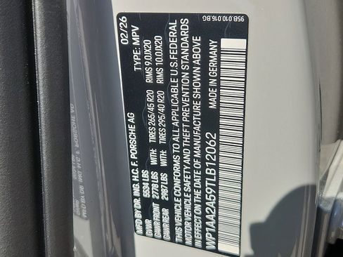 New 2026 Porsche Macan image 24