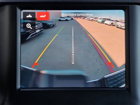 Used 2024 RAM 2500 Tradesman w/ Chrome Appearance Group image 15