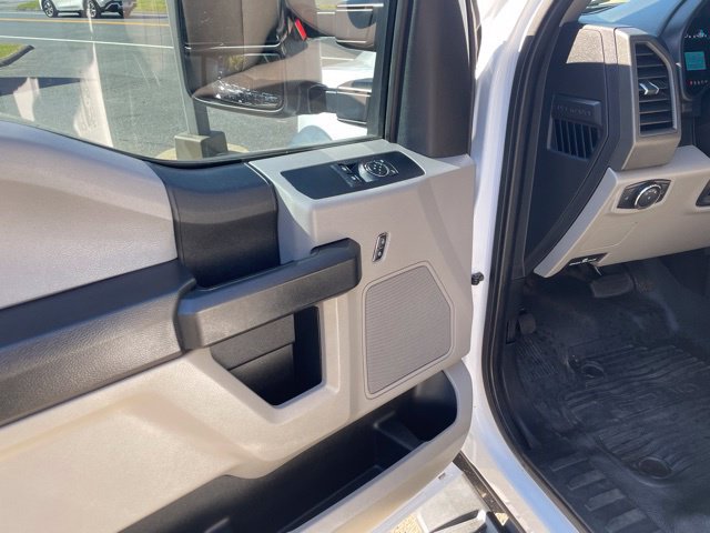 Used 2021 Ford F550 4x4 Regular Cab Super Duty image 17
