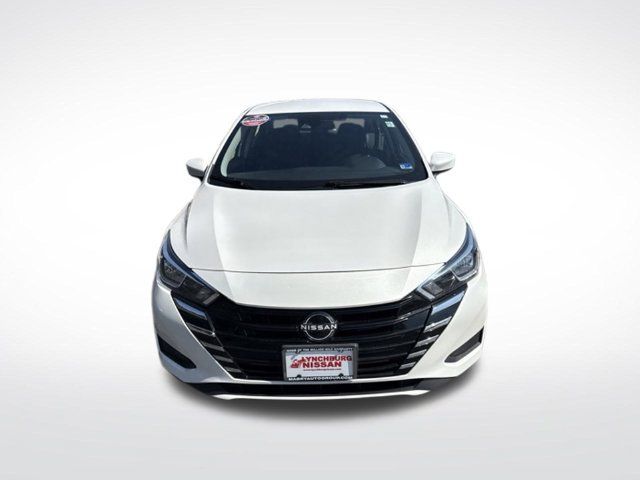 Used 2024 Nissan Versa SV FWD image 3