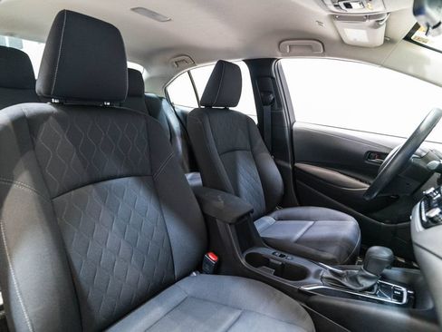 Used 2025 Toyota Corolla LE FWD image 15