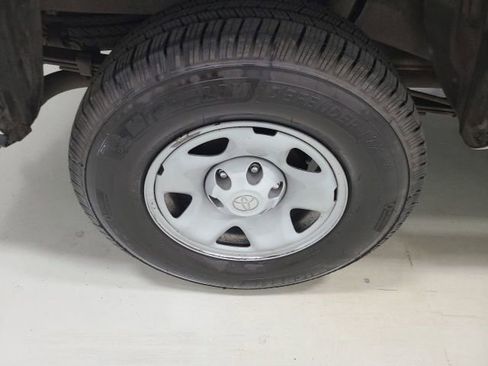 Used 2022 Toyota Tacoma SR AWD/4WD image 34
