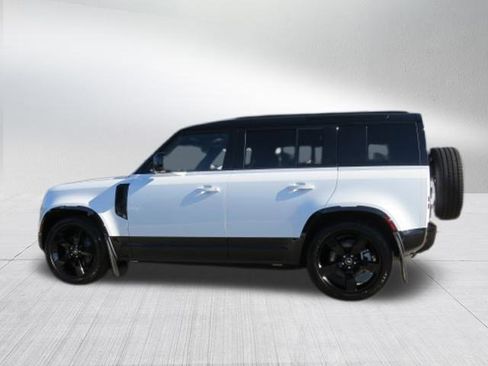 Used 2025 Land Rover Defender 110 X-Dynamic SE image 6