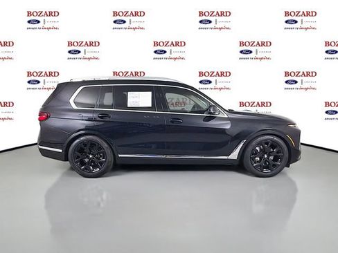 Used 2024 BMW X7 xDrive40i w/ Premium Package AWD/4WD image 9