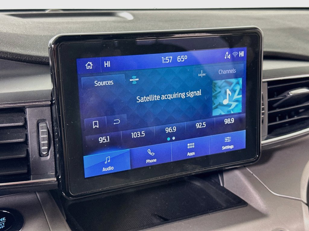 Used 2023 Ford Explorer XLT w/ Equipment Group 202A RWD image 32