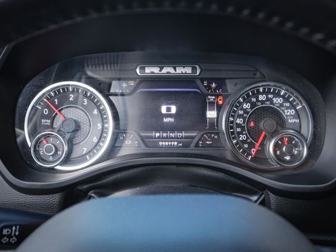 Used 2024 RAM 1500 Laramie image 19