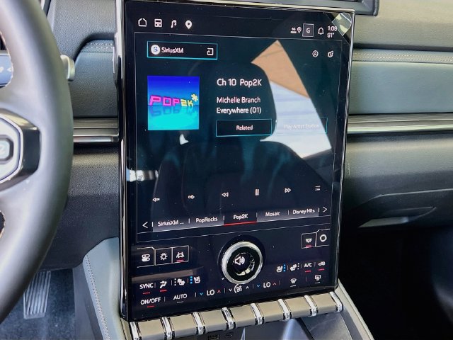 New 2027 GMC Terrain AT4 w/ Convenience Package III AWD/4WD image 10