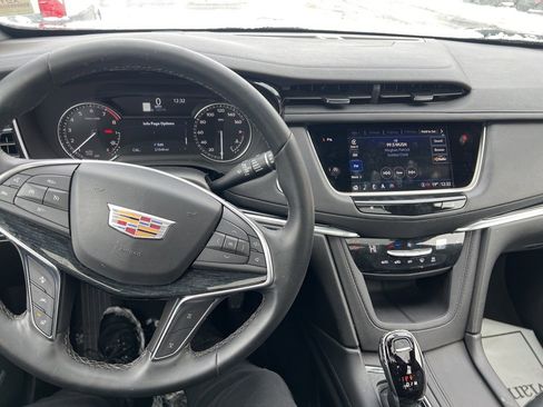 Certified 2025 Cadillac XT5 Premium Luxury image 11
