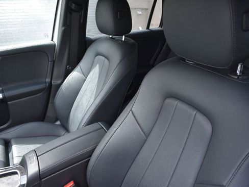 Used 2025 Mercedes-Benz GLA 250 image 10