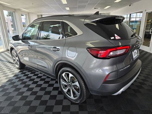 Used 2024 Ford Escape Platinum image 6