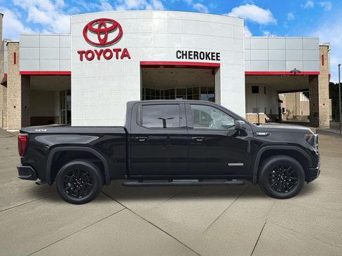 Used 2025 GMC Sierra 1500 Elevation AWD/4WD image 4