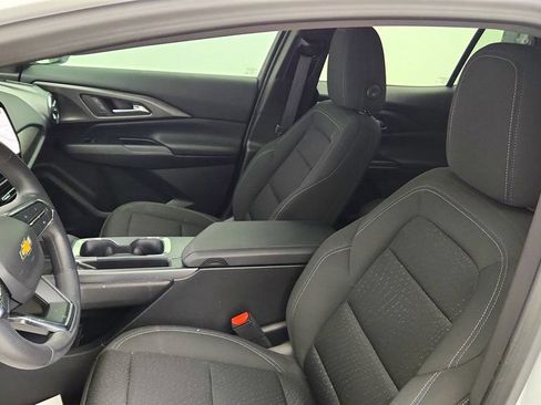 Used 2025 Chevrolet Equinox EV LT FWD image 17
