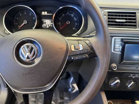 Used 2017 Volkswagen Jetta S FWD image 12