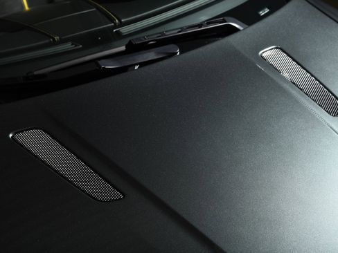 Used 2016 Aston Martin V8 Vantage GT RWD image 16