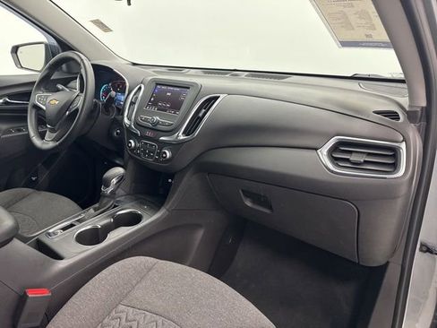 Used 2024 Chevrolet Equinox LT FWD image 28