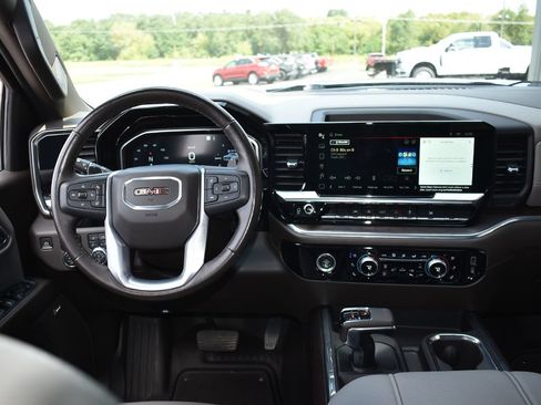 Used 2023 GMC Sierra 1500 SLT w/ SLT Convenience Package AWD/4WD image 19