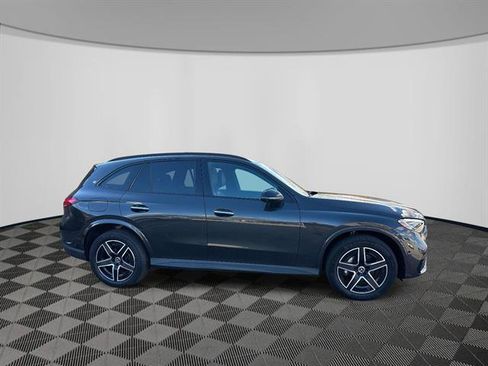 Used 2025 Mercedes-Benz GLC 300 4MATIC image 6