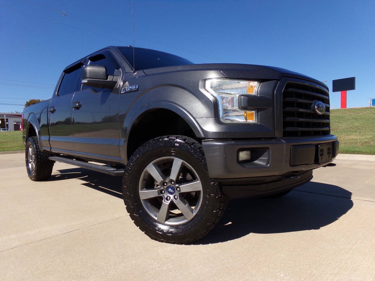 Used 2016 Ford F150 XLT w/ Equipment Group 301A Mid AWD/4WD image 11
