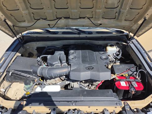 Used 2012 Toyota FJ Cruiser 4WD w/ Convenience Pkg image 34