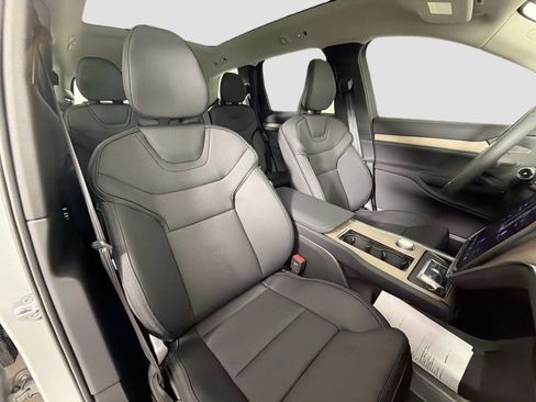 New 2026 Volvo EX90 Plus AWD/4WD image 28