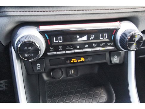 Used 2025 Toyota RAV4 XLE Premium FWD image 26