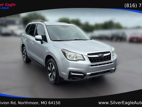 Used 2017 Subaru Forester 2.5i Premium w/ Popular Package #2A AWD/4WD image 7